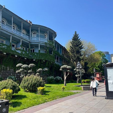 Apartment In Old Tbilisi Orbeliani Square Luaran gambar