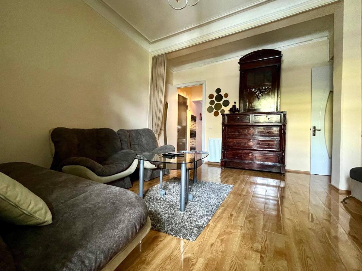 Apartment In Old Tbilisi Orbeliani Square Luaran gambar