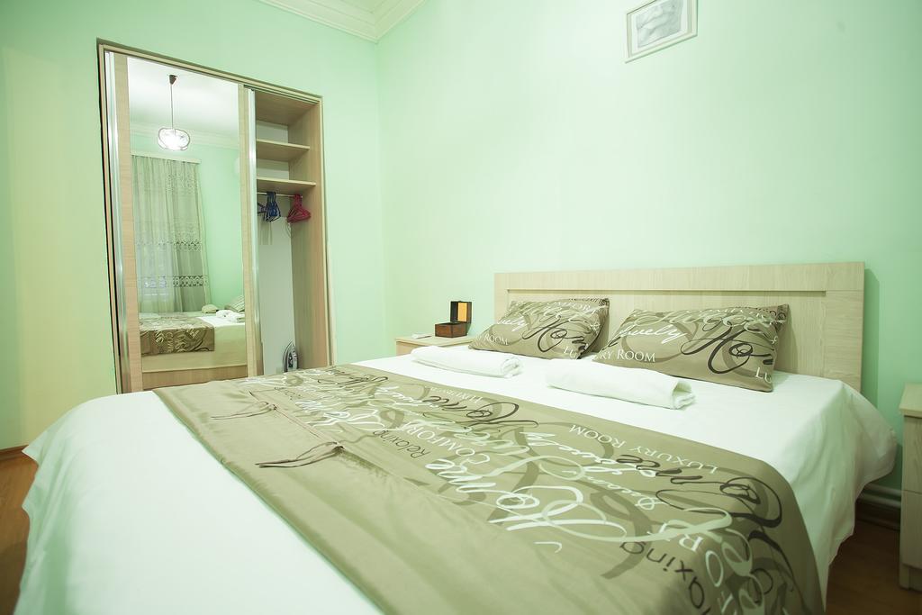 Apartment In Old Tbilisi Orbeliani Square Luaran gambar
