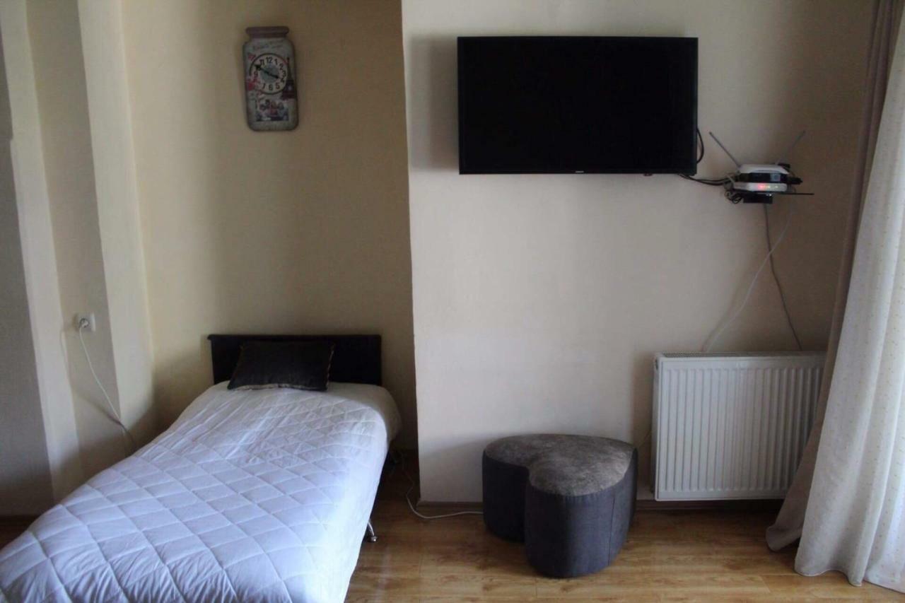 Apartment In Old Tbilisi Orbeliani Square Luaran gambar