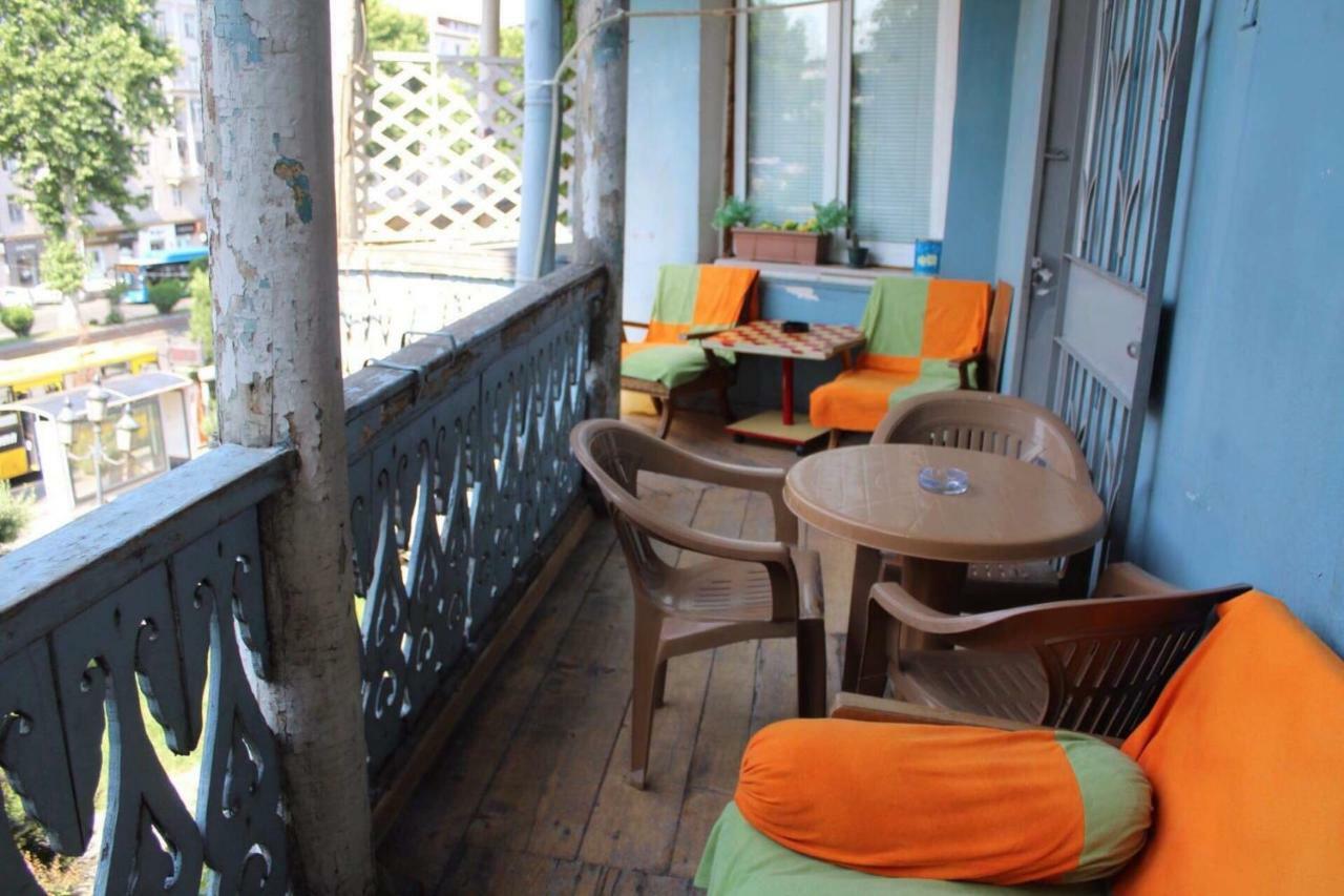 Apartment In Old Tbilisi Orbeliani Square Luaran gambar