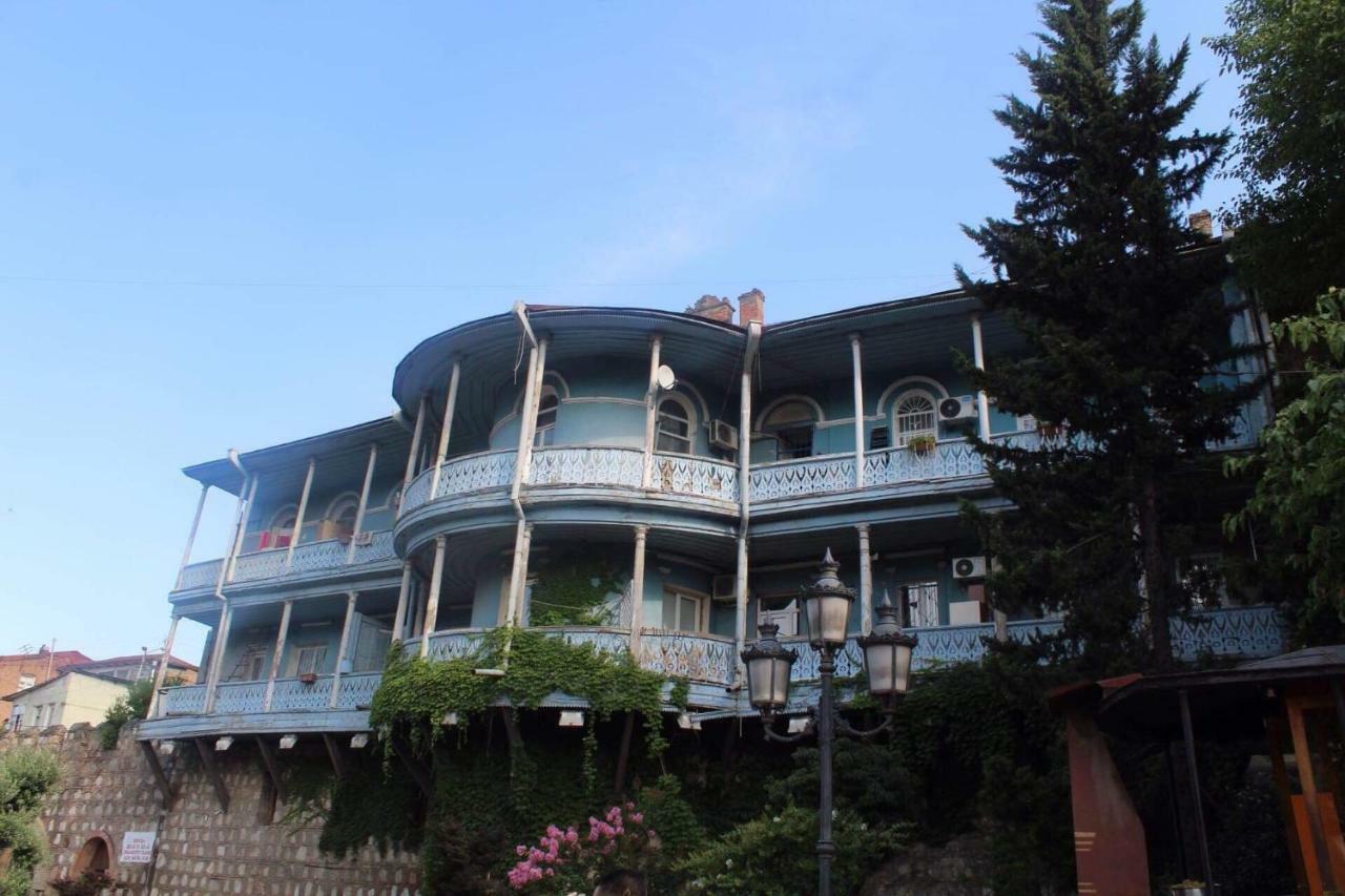 Apartment In Old Tbilisi Orbeliani Square Luaran gambar